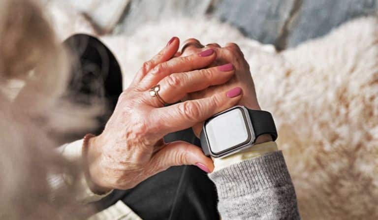 montre connectee seniors pour assistance