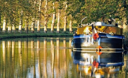 Canal Du Midi En Peniche