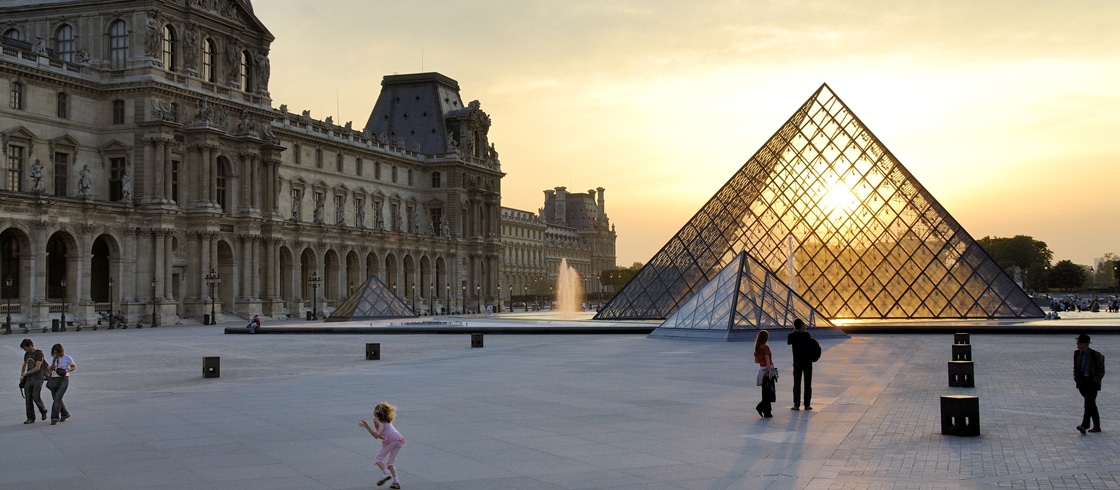 Louvre Piramide Paris