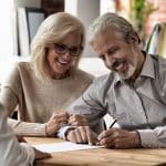 Mutuelle Senior Couple Qui Signe